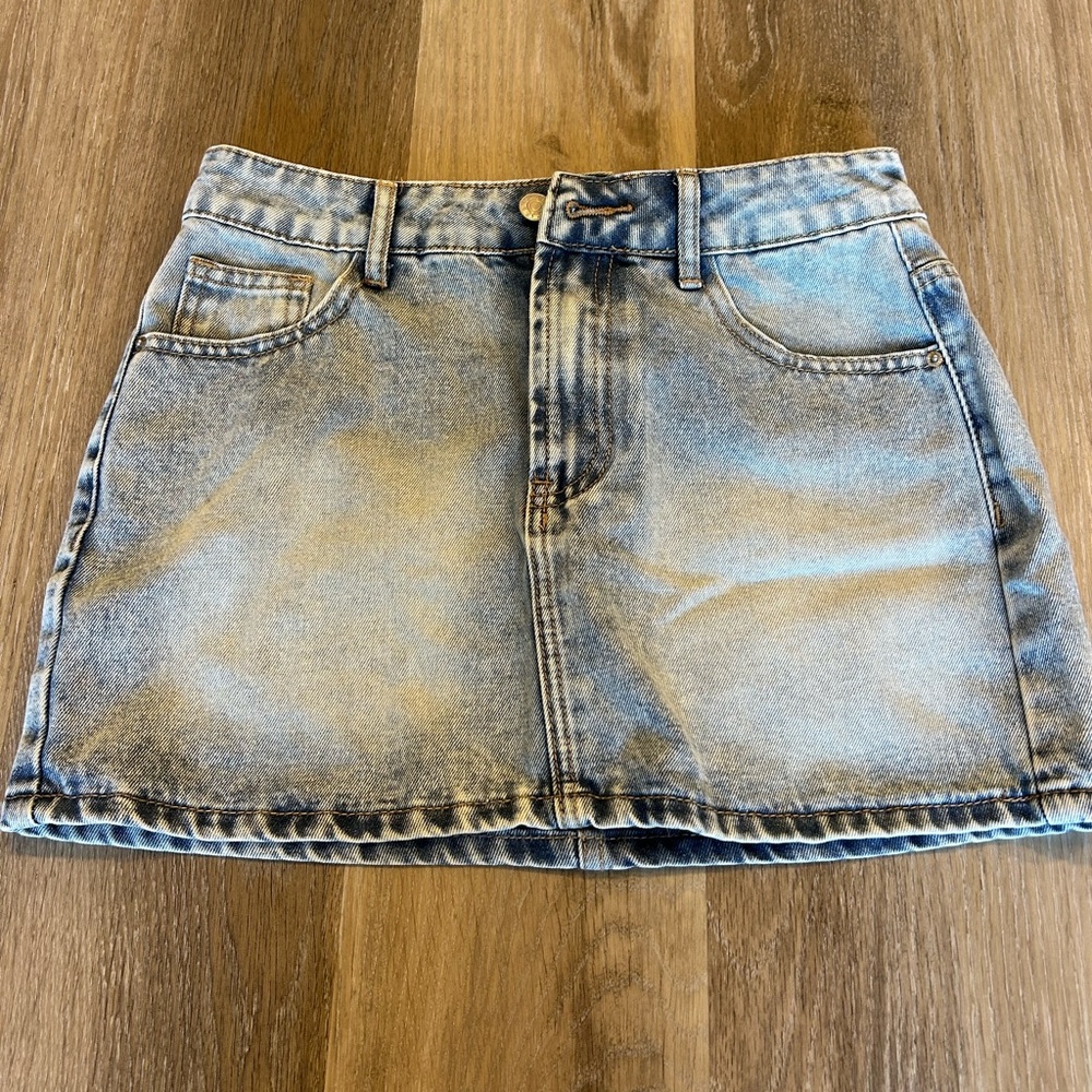SHEIN Light Blue Denim Mini Skirt